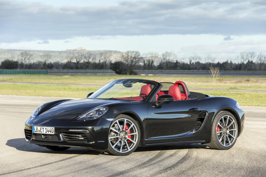  Porsche 718 Boxster S 2016 года  (фото 23 из 34)